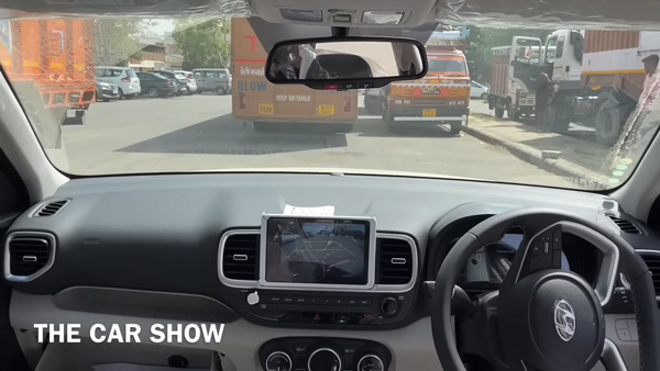 2022 Hyundai Venue Top Model Exterior & Interior Spied