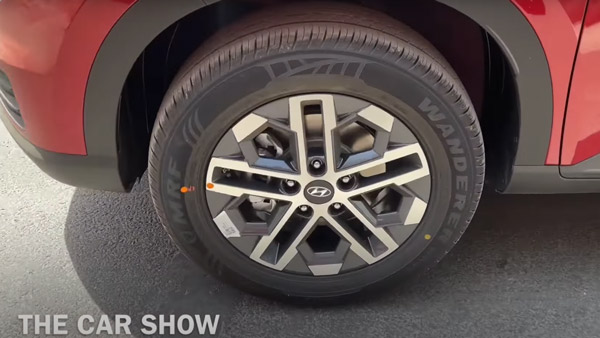 2022 Hyundai Venue Top Model Exterior & Interior Spied