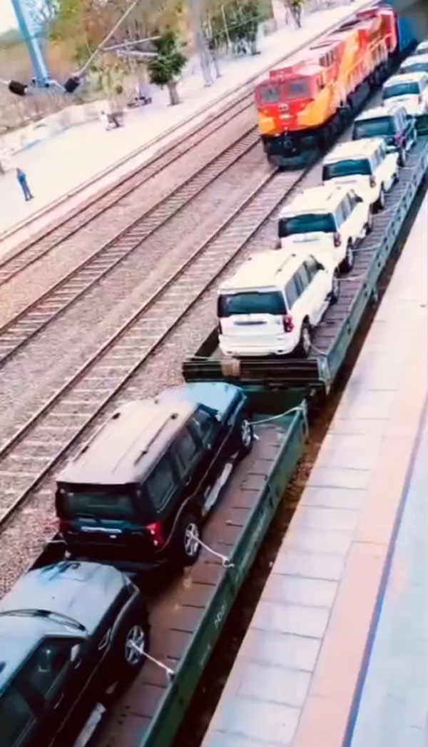 Car Manufacturers That Use Indian Railways For Car Transport: Anand Mahindra Is Grateful To Indian Railways