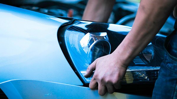 Here’s Step-By-Step Guide To Replace Headlight Bulbs