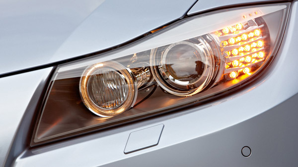 Here’s Step-By-Step Guide To Replace Headlight Bulbs