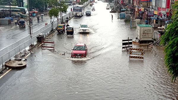 10 Monsoon Driving Tips You Should Follow 