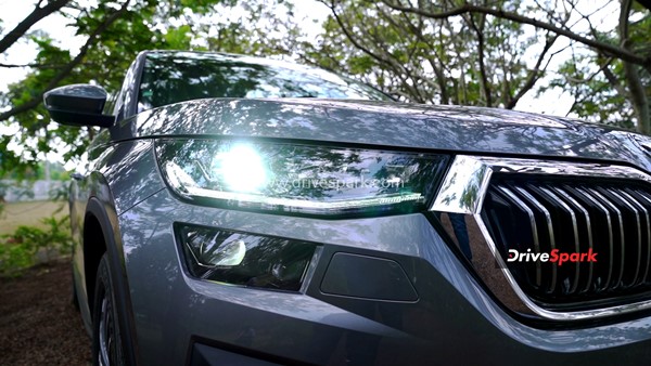 Here’s Step-By-Step Guide To Replace Headlight Bulbs