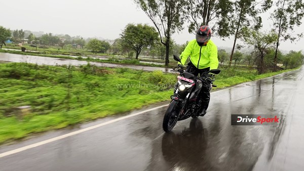 Bajaj Pulsar N160 Review: Design, Specs, Performance, Features, Handling, Ride Comfort & Other Details