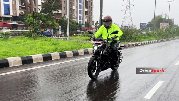 Bajaj Pulsar N160 Review: Design, Specs, Performance, Features, Handling, Ride Comfort & Other Details