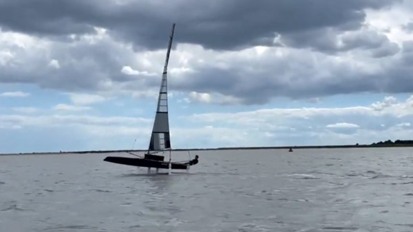 This Flying Sailboat May Just Be The Future Of Green Hydrogen
