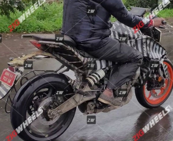 2023 KTM Duke 200 Spied Testing - Major Upgrades Introduced