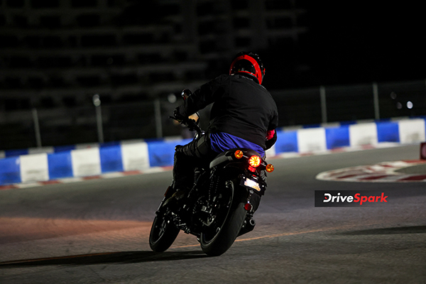 Royal Enfield Hunter 350 First Ride Review - New Age Shikari On The Prowl In Bangkok