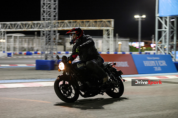 Royal Enfield Hunter 350 First Ride Review - New Age Shikari On The Prowl In Bangkok