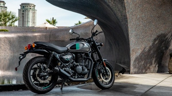 Royal Enfield Sales Breakup August 2022 - Classic 350, Meteor 350, Hunter 350 & More