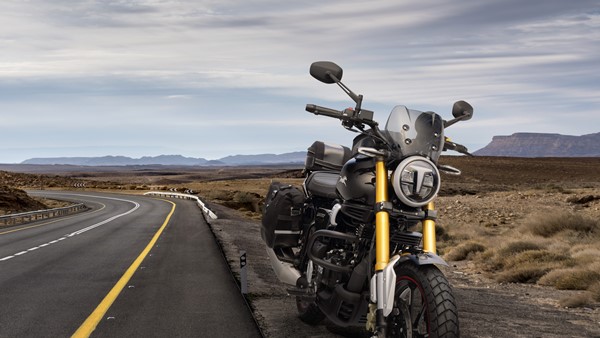 Royal Enfield Hunter 350 Vs TVS Ronin - Design, Features, Powertrain, Price & More