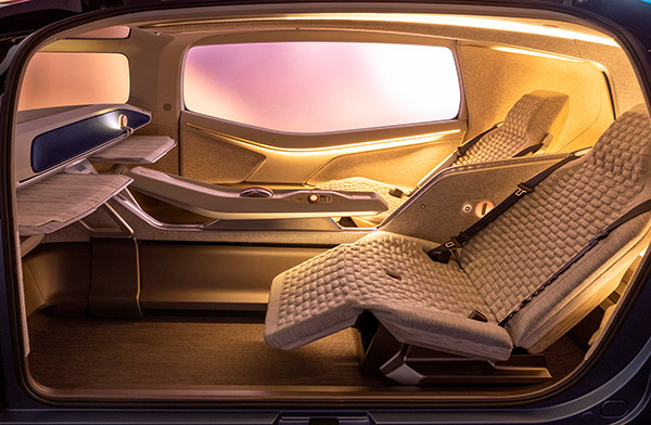 The Volkswagen Gen.Travel Is A Look Into Our Relaxing Autonomous Future