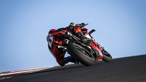 237bhp Ducati Panigale V4 R Is A Homologation Special That Revs To 16,500rpm