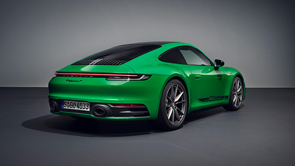 Porsche 911 Carrera T Revealed With 7-Speed Manual Gearbox - Stripped Back Driver's Special