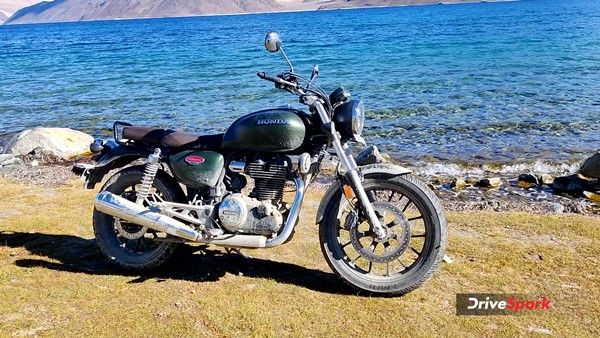 Honda CB350 Sunchasers — A Higher Chase: Roadtripping High In The Mountains Of Ladakh