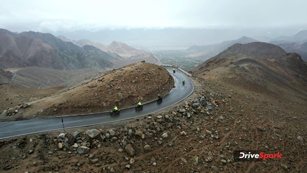 Honda CB350 Sunchasers — A Higher Chase: Roadtripping High In The Mountains Of Ladakh
