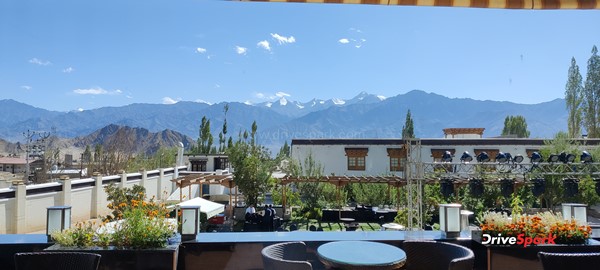 Honda CB350 Sunchasers — A Higher Chase: Roadtripping High In The Mountains Of Ladakh