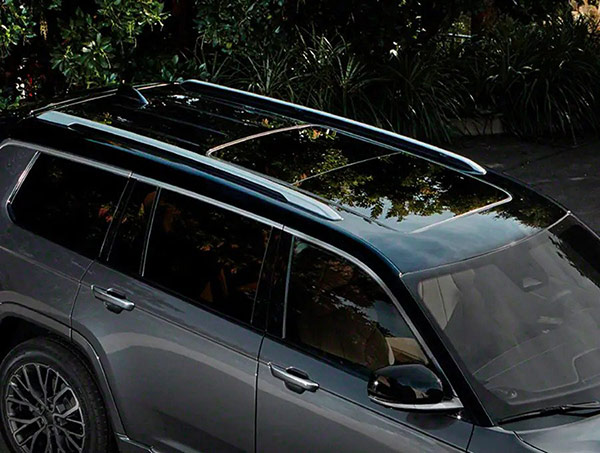 Top 10 Things About The Jeep Grand Cherokee SUV