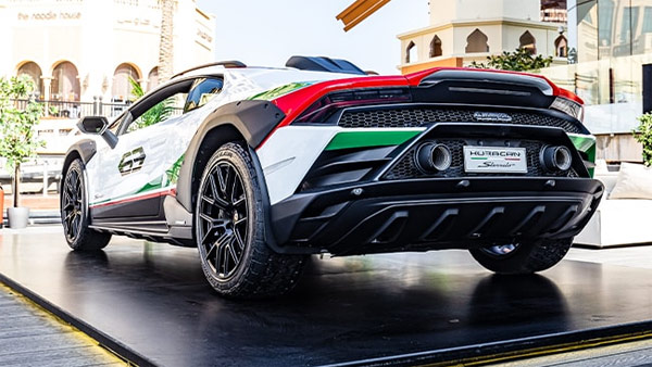 lamborghini huracan sterrato rear