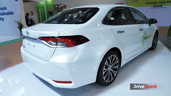 toyota corolla altis flex fuel