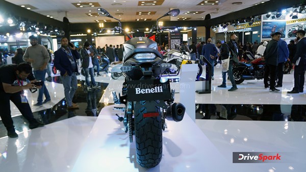 auto epo 2023 benelli leoncino 800 rear view