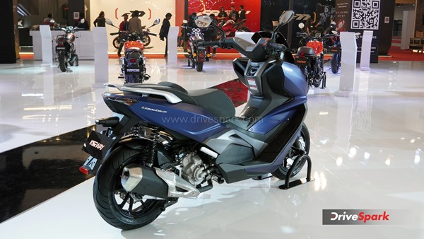 Auto Expo 2023: Vieste 300