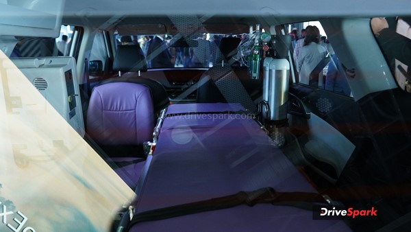 Auto Expo 2023: Kia Carens Ambulance & Police Car – All Details Inside