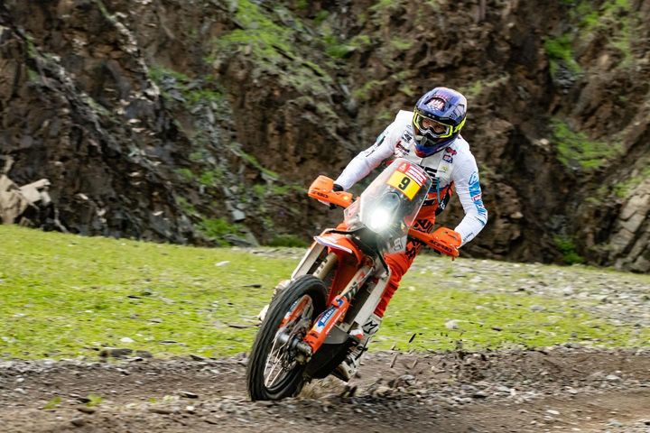 dakar 2023 stage 2 winner bikes