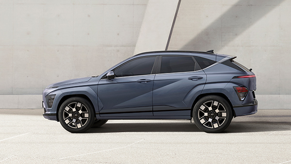 hyundai kona ev side design
