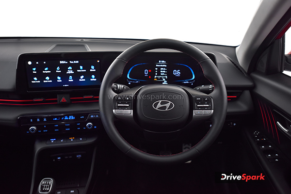 2023 hyundai verna twin displays