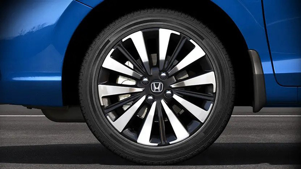 Top 5 Things About The 2023 Honda City - Alloy Wheels