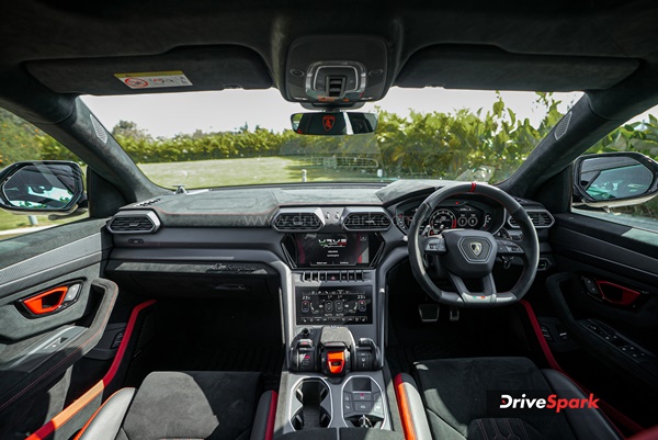 lamborghini urus performante review interior