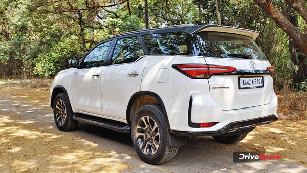 Toyota Fortuner & Legender Loses This Feature 
