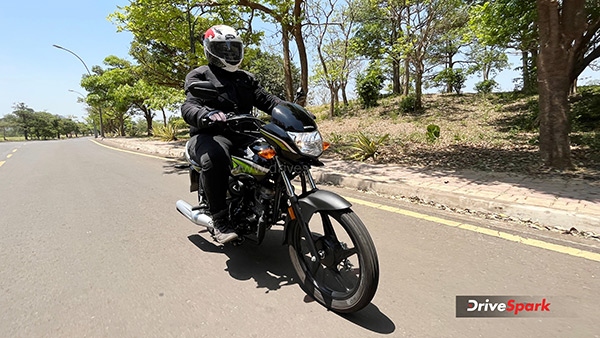 honda shine 100 tracking shot