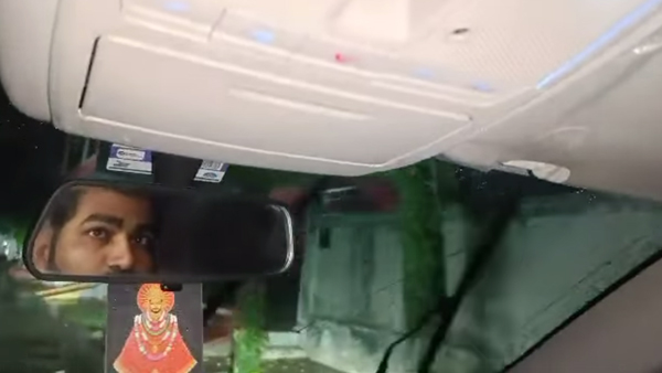 Mahindra XUV700 Owner Reports Water Leak 2