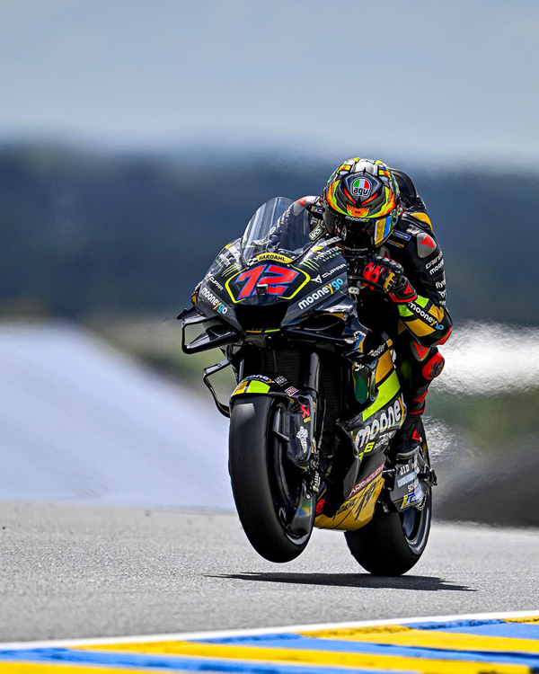 marco bezzecchi in action