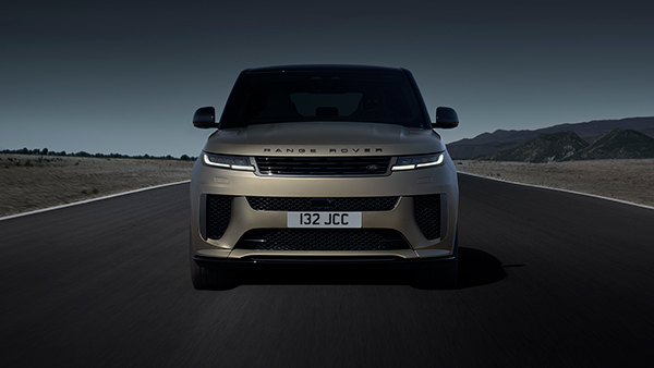 Range Rover Sport SV front design