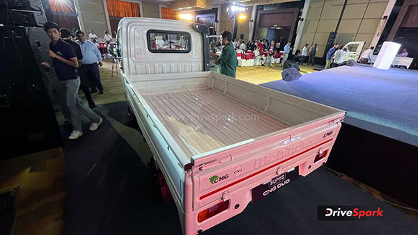 mahindra supro cng duo deck