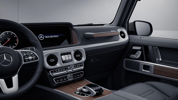 Mercedes G 400d interior