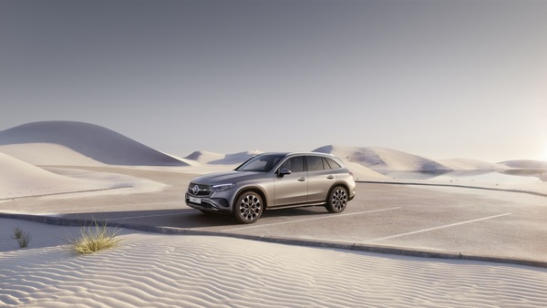 Mercedes-Benz GLC Side