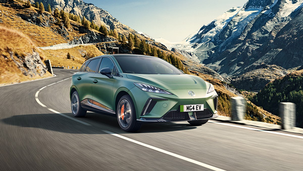 MG4 EV XPower Running Shot