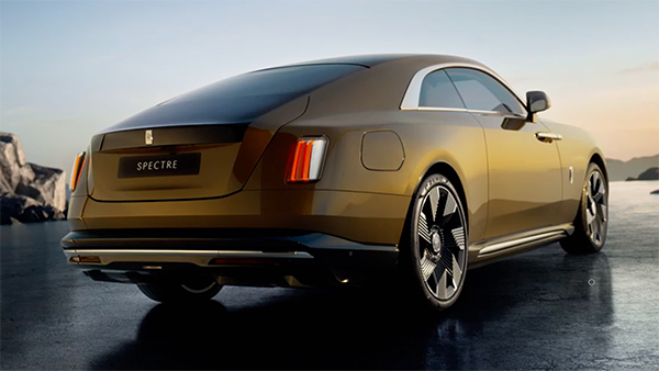 Rolls Royce Spectre Rear Qtr