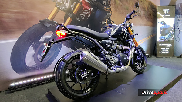 Triumph Speed 400 Rear