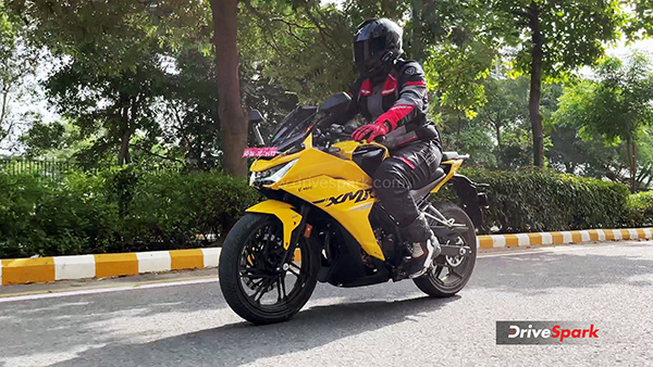 Hero Karizma XMR Side