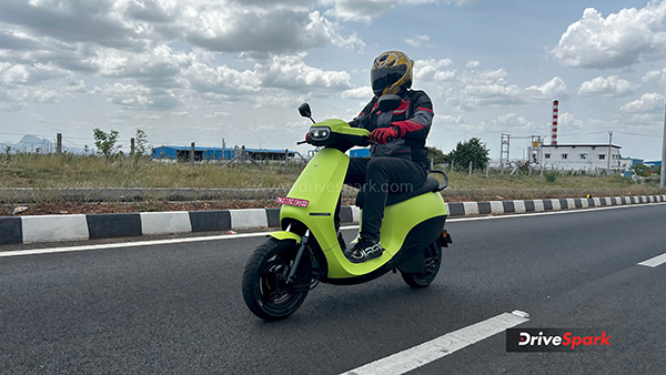 ola s1 air review tracking shot