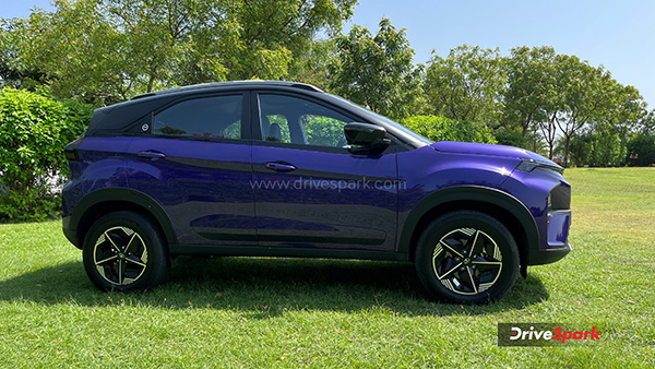 Tata Nexon Facelift side Tata Nexon Facelift side