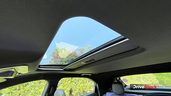 2023 Tata Nexon Review sun roof 2023 Tata Nexon Review sun roof