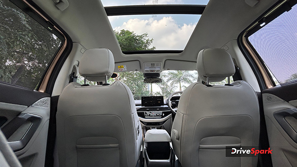 2023 Tata Safari Facelift Launched