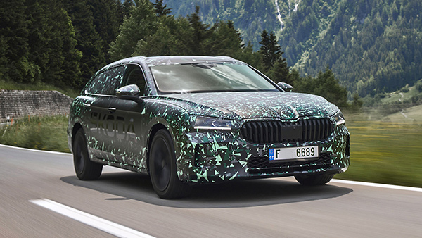 Next-Gen Skoda Superb prototype