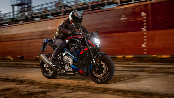 BMW M1000 R Running Shot